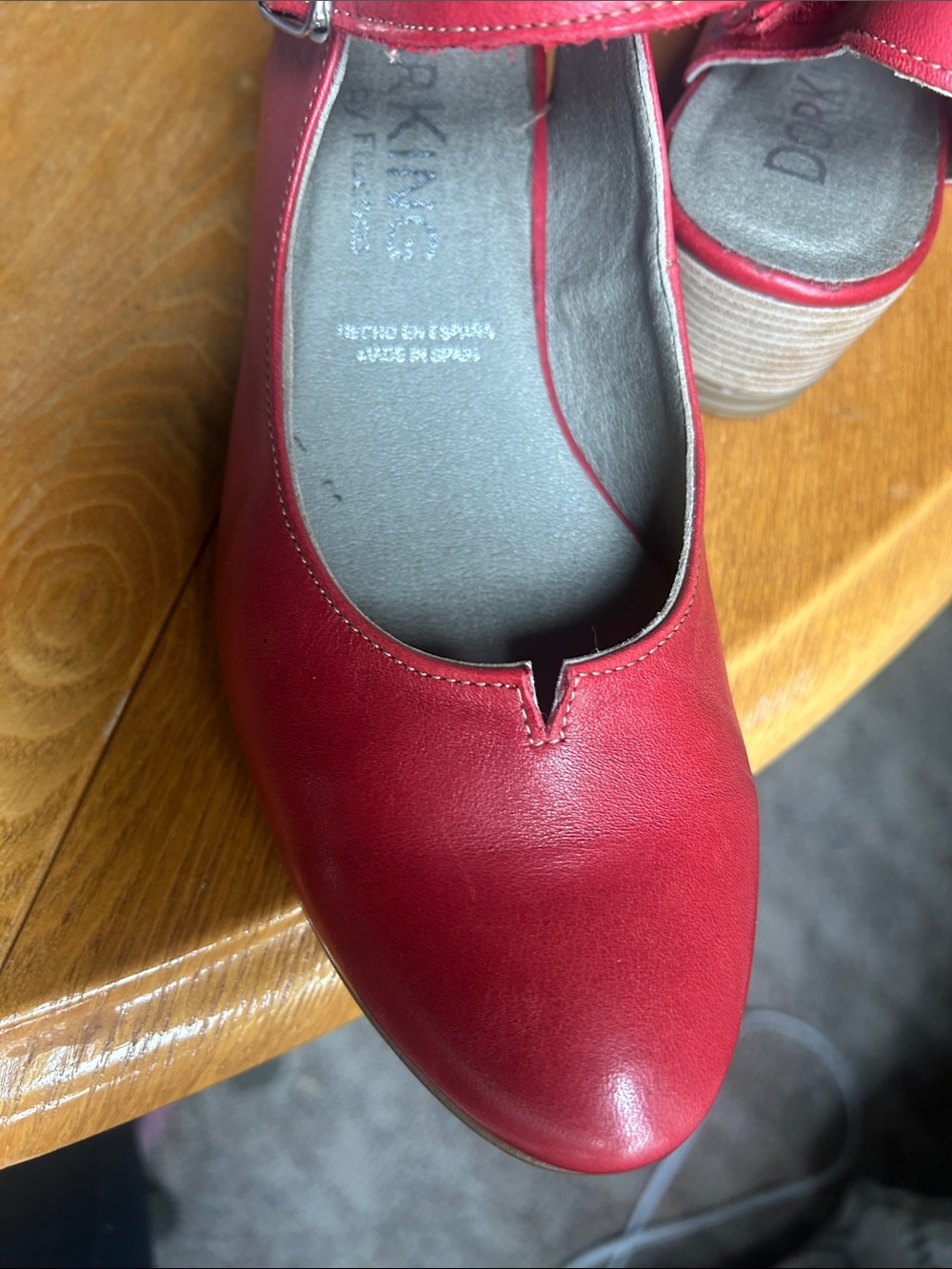 Dorking  women’s wedge sandal red size us7 /37 - Picture 8 of 10